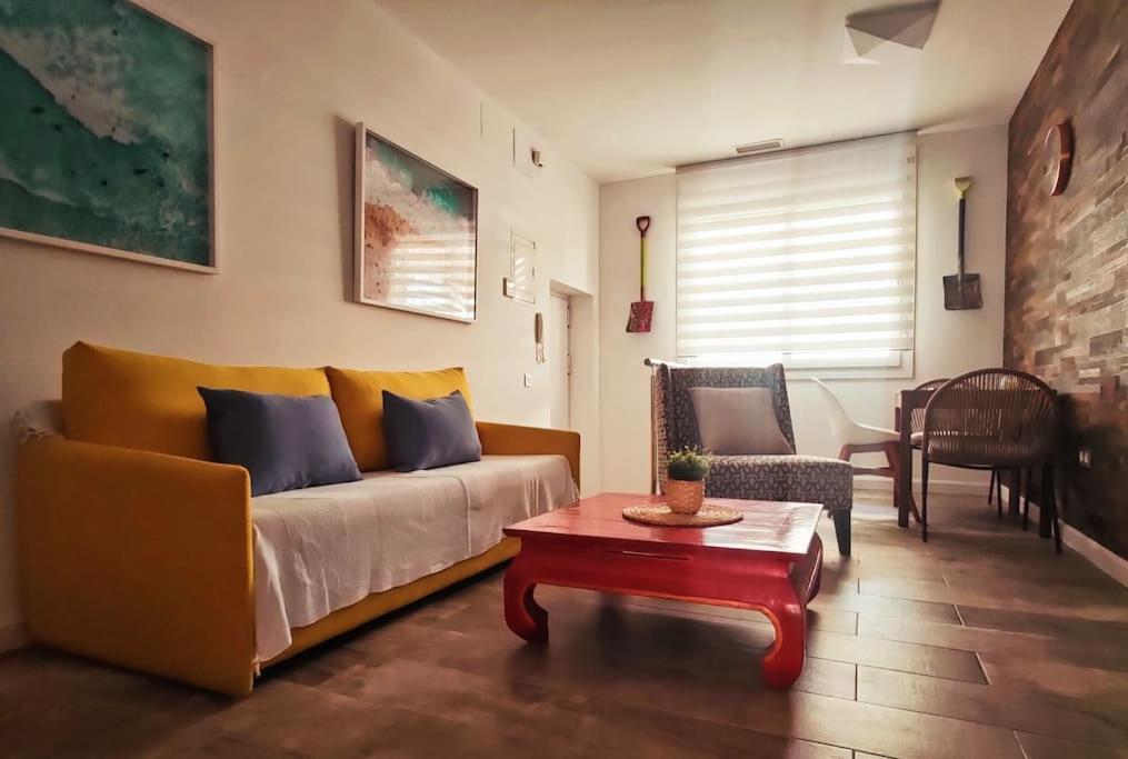Jos'S House. Thai Loft 50Mt To La Carihuela Beach Торремолинос Экстерьер фото